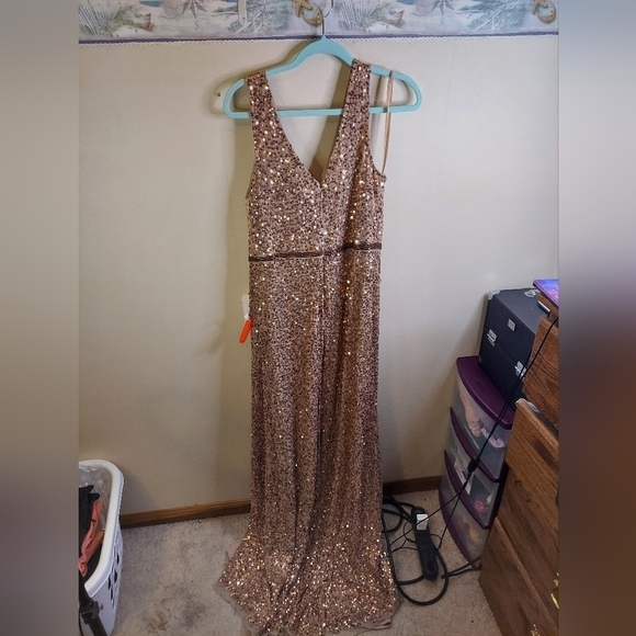 NWT Mac duggal style 5539 gown - Picture 8 of 8